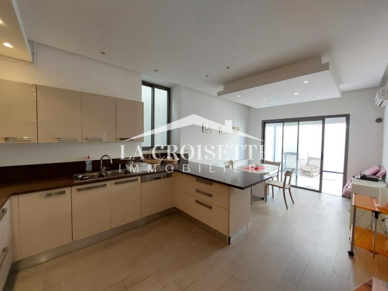 Appartement meublé S+3 vue sur mer avec terrasse à La Marsa